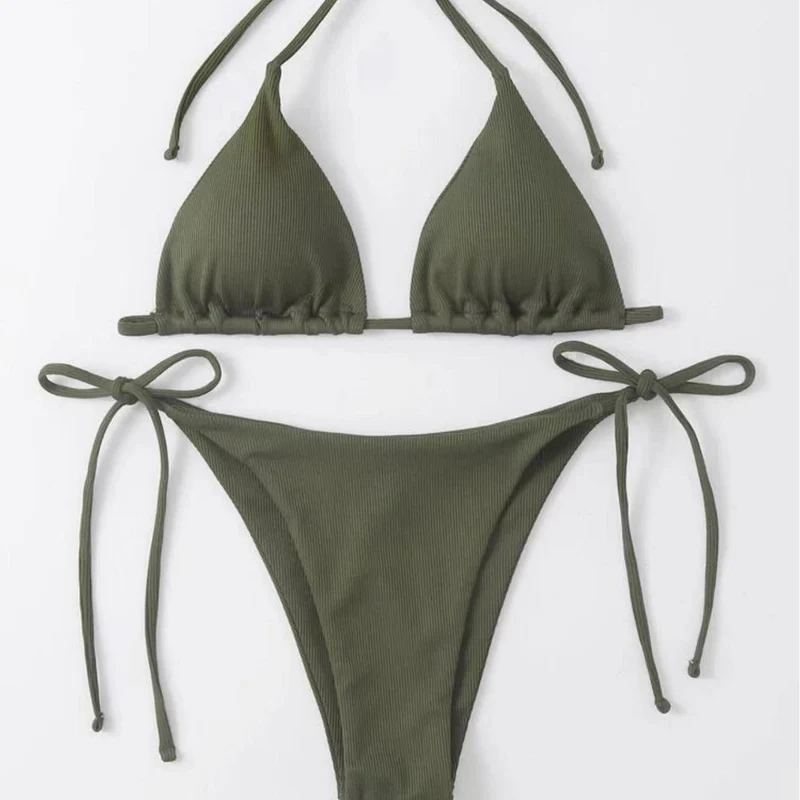Damen Triangel-Bikini mit verstellbaren Bändern und raffinierten Schnürdetails