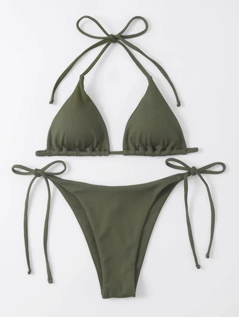 Damen Triangel-Bikini mit verstellbaren Bändern und raffinierten Schnürdetails
