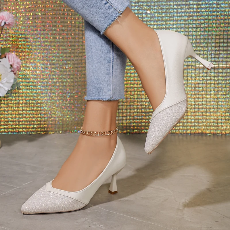 Damen elegante Kitten Heels mit funkelnden Details und komfortabler Einlegesohle Nord Taschen