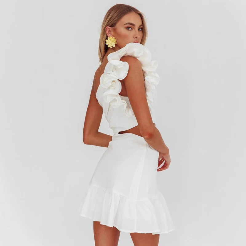 Damen Elegantes Cut-Out Kleid mit Rüschendetails Nord Taschen