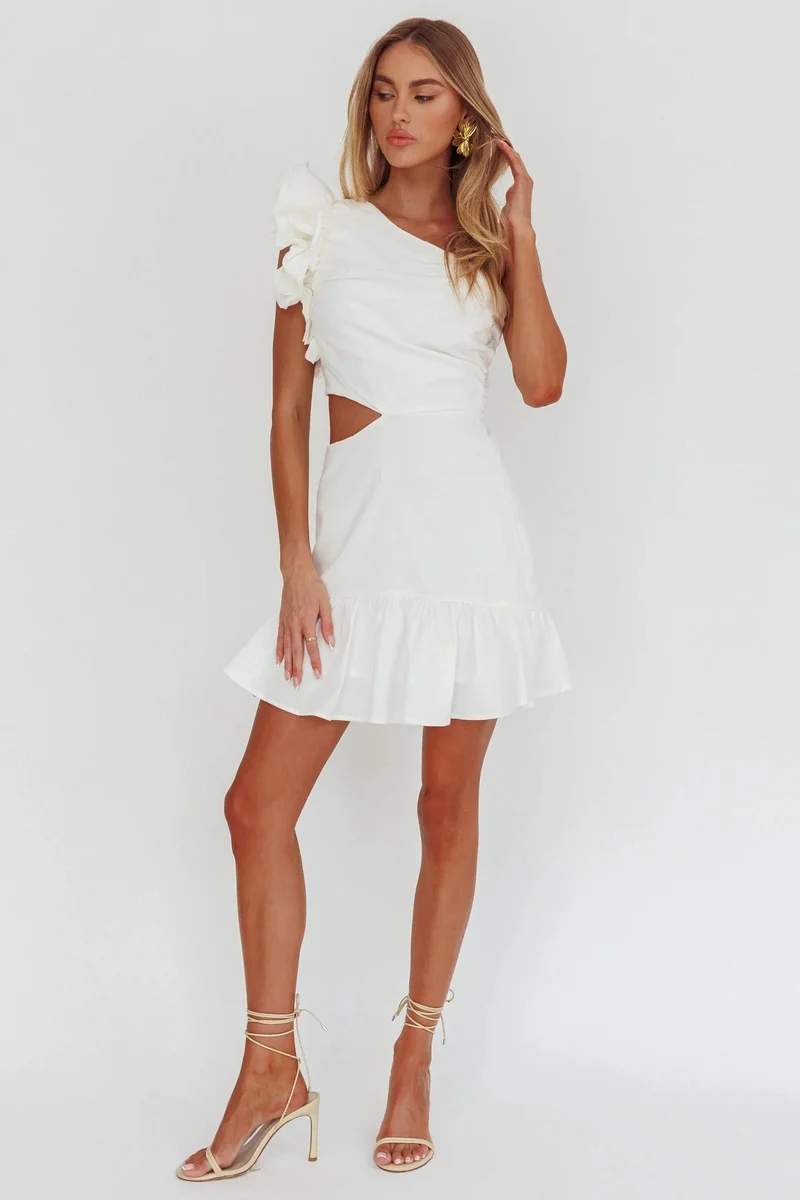 Damen Elegantes Cut-Out Kleid mit Rüschendetails Nord Taschen