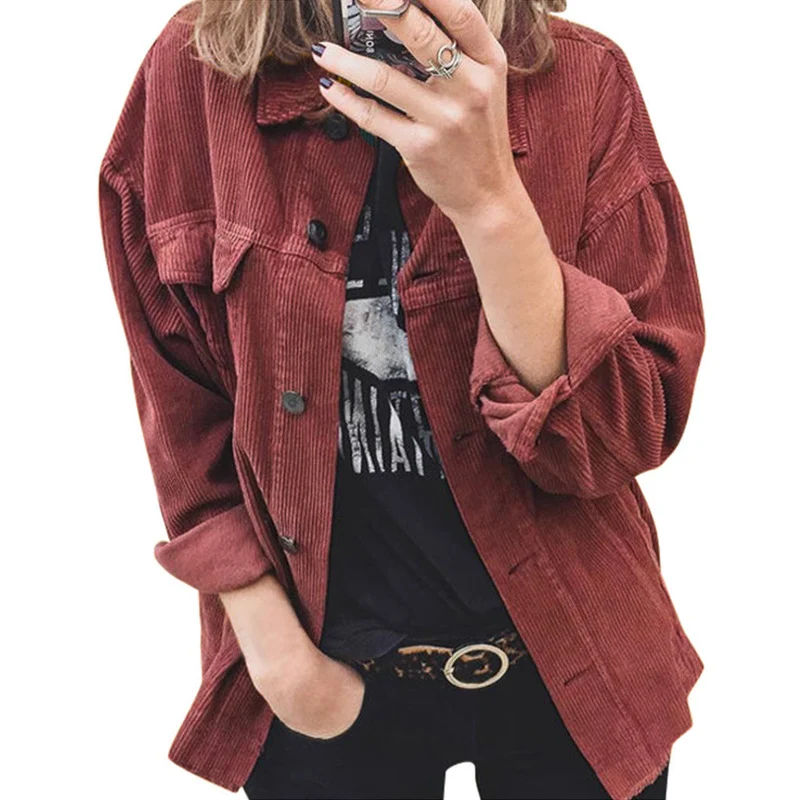 Damen modische Cordjacke mit praktischen aufgesetzten Taschen und lässigem Schnitt