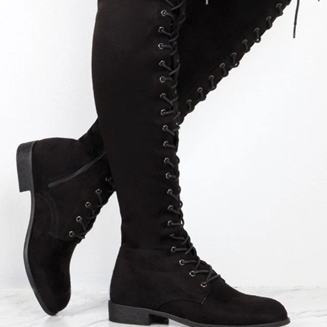 Damen Overkneestiefel aus weichem Wildleder mit dekorativem Schnür-Design