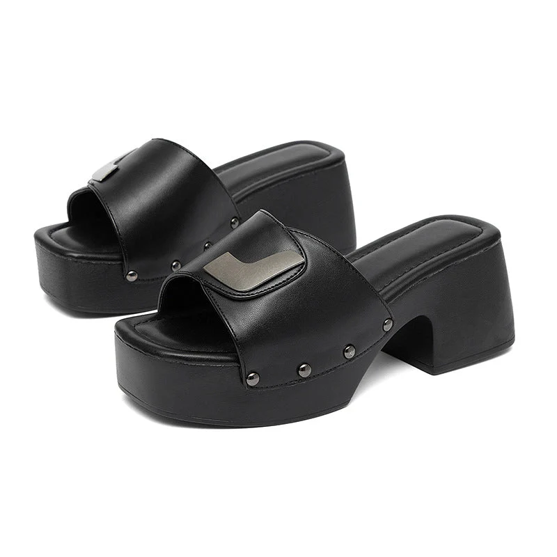 Damen modische Mules mit goldfarbener Schnalle und breitem Blockabsatz