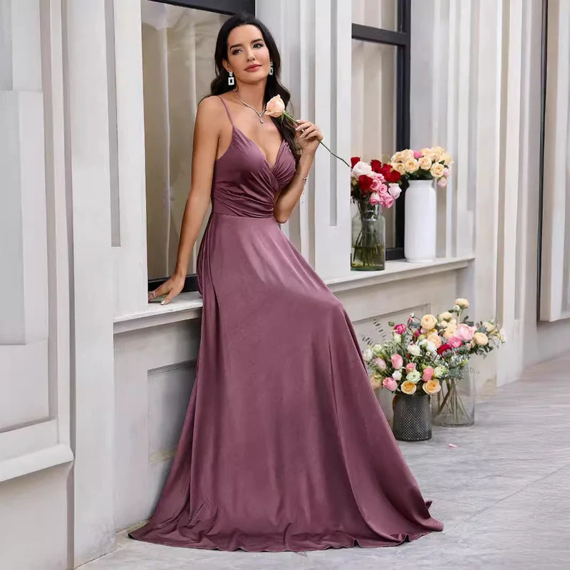 Damen Elegantes Maxikleid mit gerafftem Oberteil und schwingendem Saum