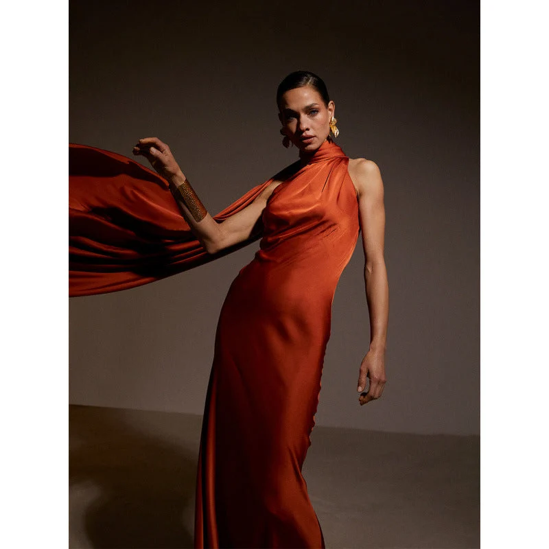Damen elegantes Maxikleid mit asymmetrischem Oberteil und fließendem Schnitt Nord Taschen