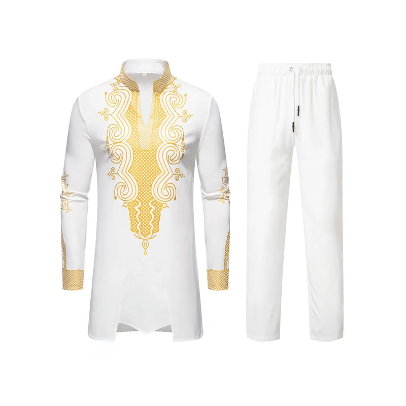 Herren traditionelles Outfit mit aufwendigem Muster