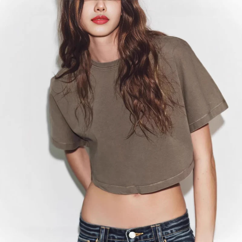 Damen cropped T-Shirt mit weit geschnittenen Ärmeln und weichem Baumwollmaterial Nord Taschen