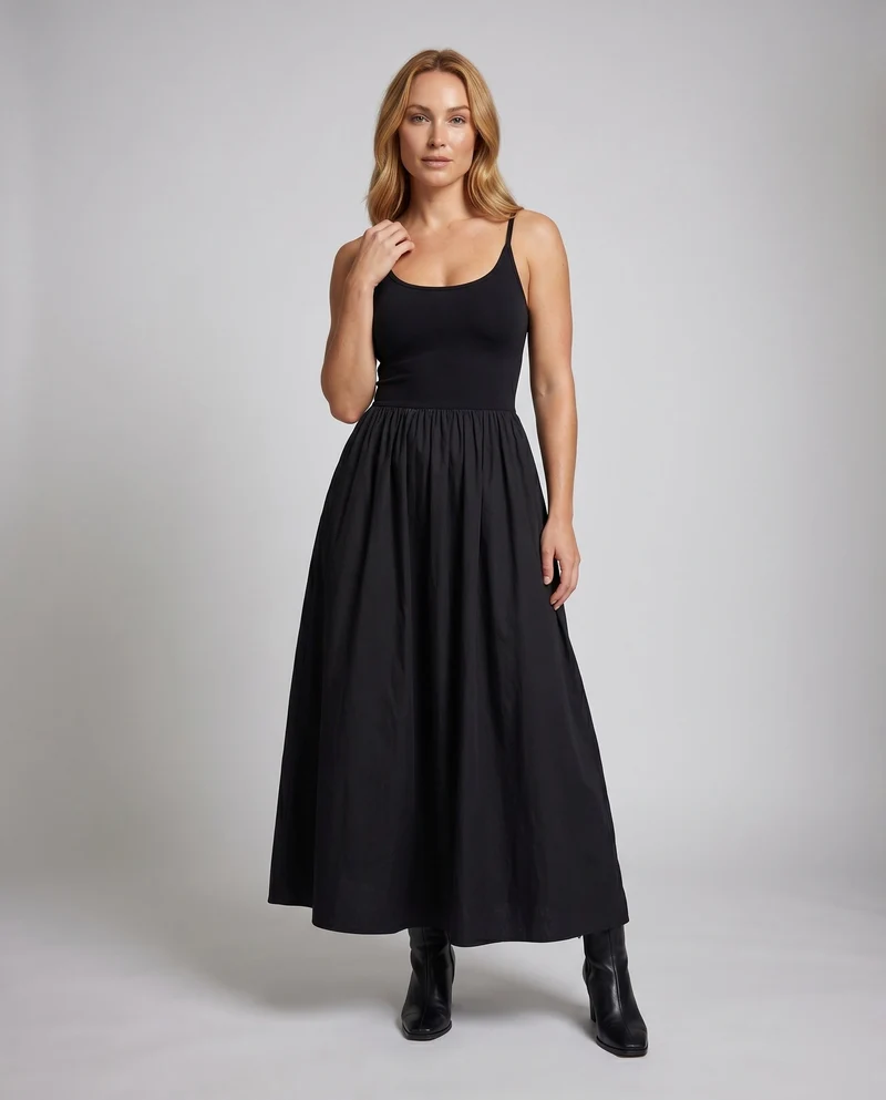 Damen Elegantes Maxikleid mit schwingendem Rock und tiefem Ausschnitt