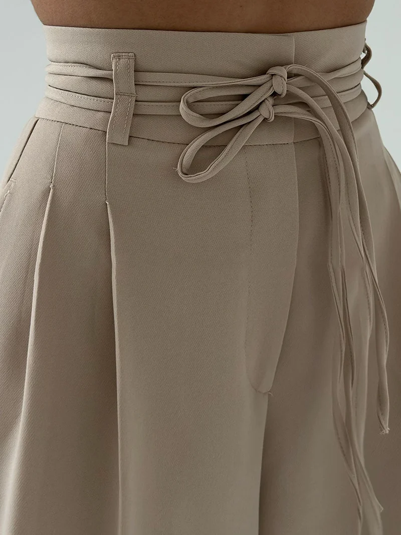 Damenhose mit Hohem Bund und Weitem Bein