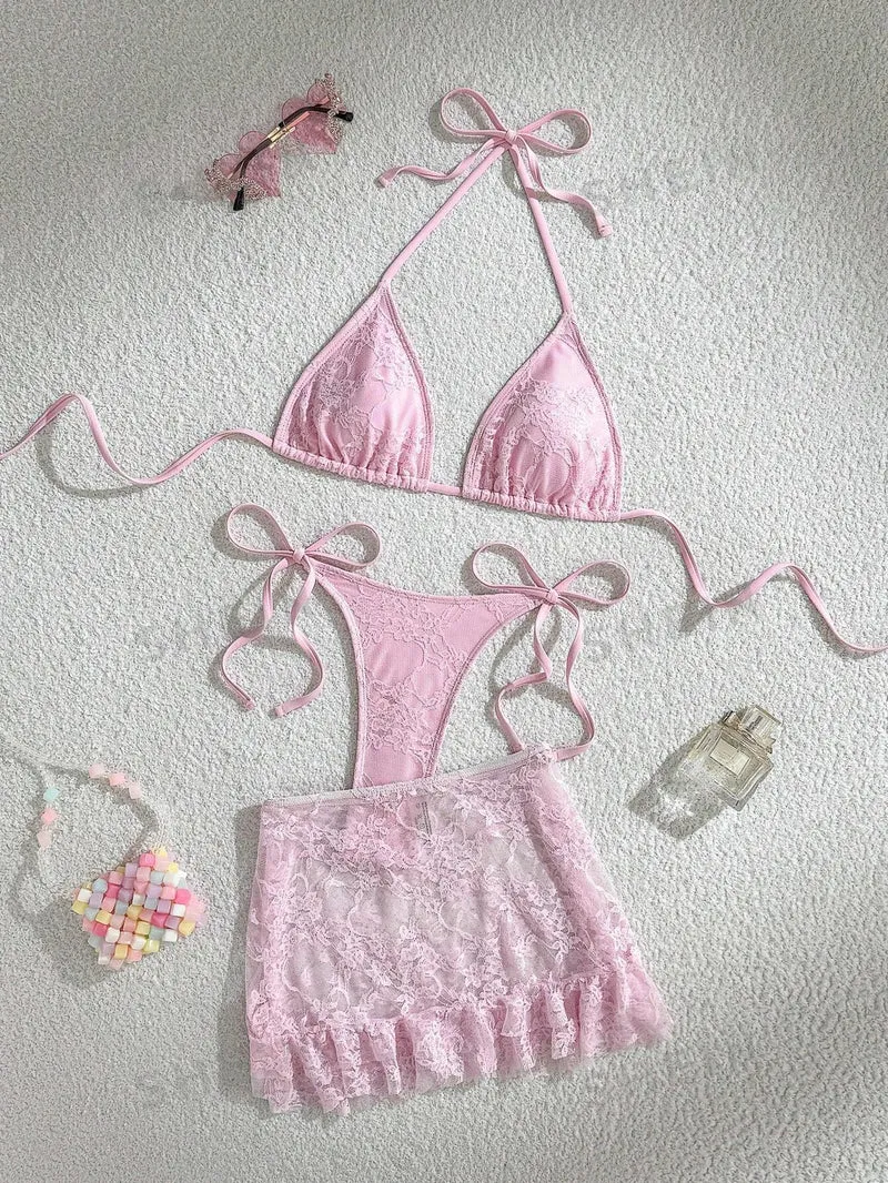 Damen Spitzen-Bikini mit floralem Design und fließendem Rock
