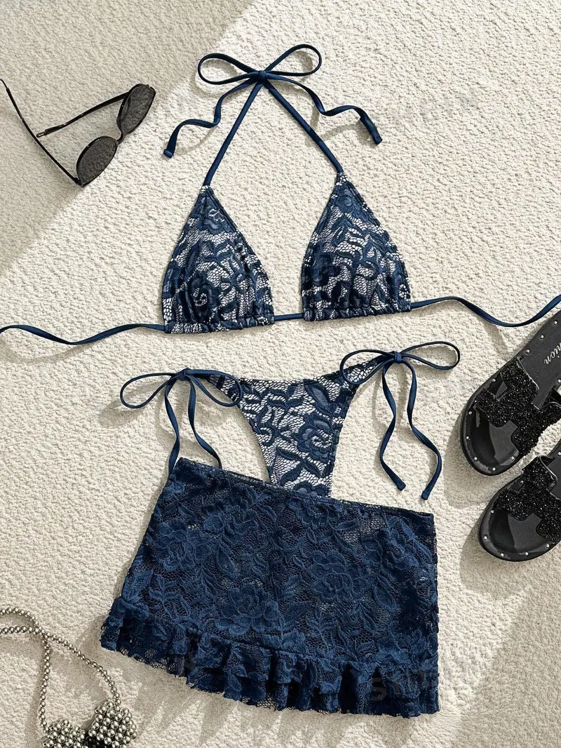 Damen Spitzen-Bikini mit floralem Design und fließendem Rock