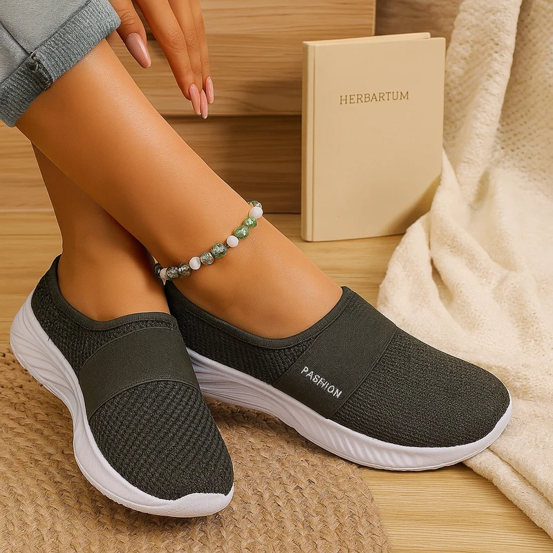 Slipper zum Hineinschlüpfen – Atmungsaktives Mesh-Obermaterial, weich gepolsterte Innensohle und strapazierfähige Gummisohle Nord Taschen