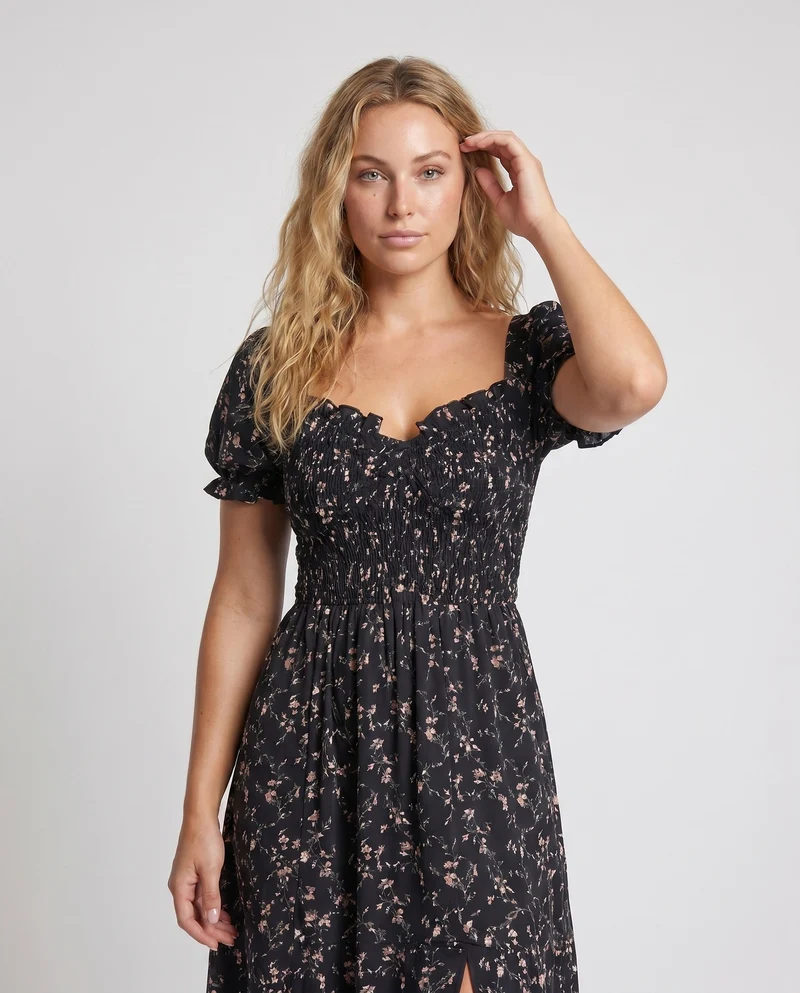 Damen Maxikleid mit Rüschendetails, schlanker Silhouette und elegantem Schlitz