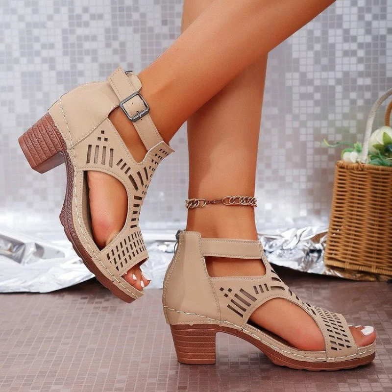Damen trendige Sandalen mit durchbrochenem Design und Holz-Elementen