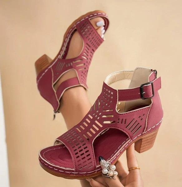 Damen trendige Sandalen mit durchbrochenem Design und Holz-Elementen