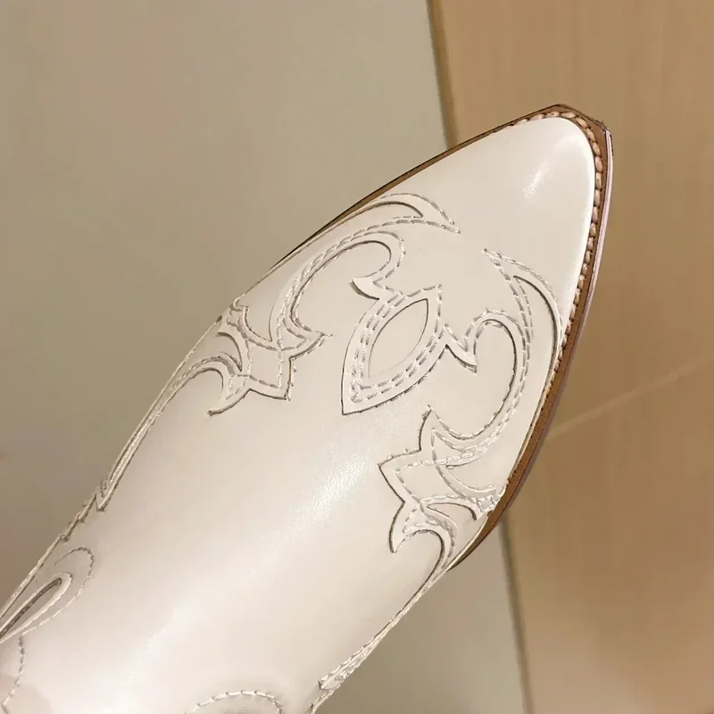 Cowboy-Stiefel mit Blockabsatz