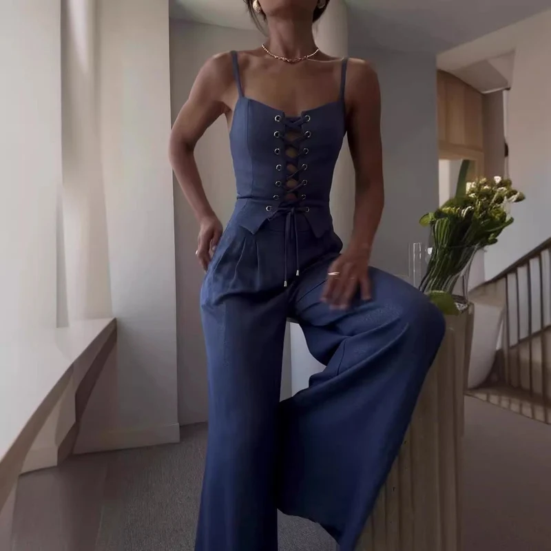 Damen Jumpsuit mit femininer Schnürung und weit geschnittenem Bein