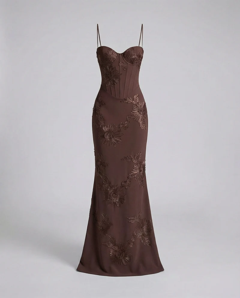 Damen nan figurbetontes Meerjungfrauen-Abendkleid mit Bügel‑Corsage, Spaghettiträgern und floraler dreidimensionaler Stickerei