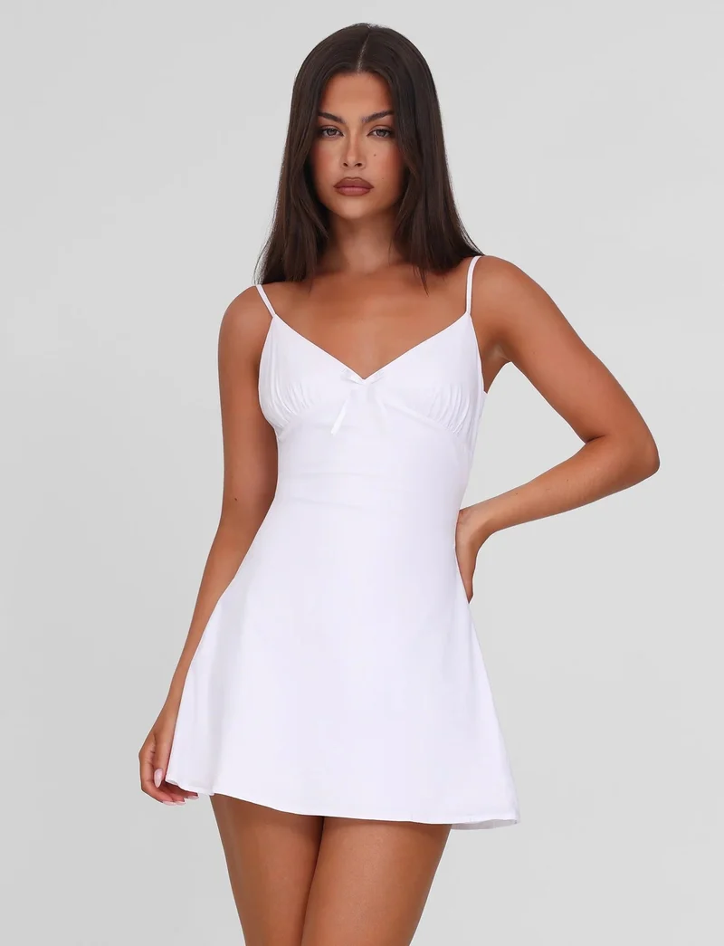 Damen Strandkleid mit hübschen Spaghettiträgern und fließendem Schnitt Nord Taschen