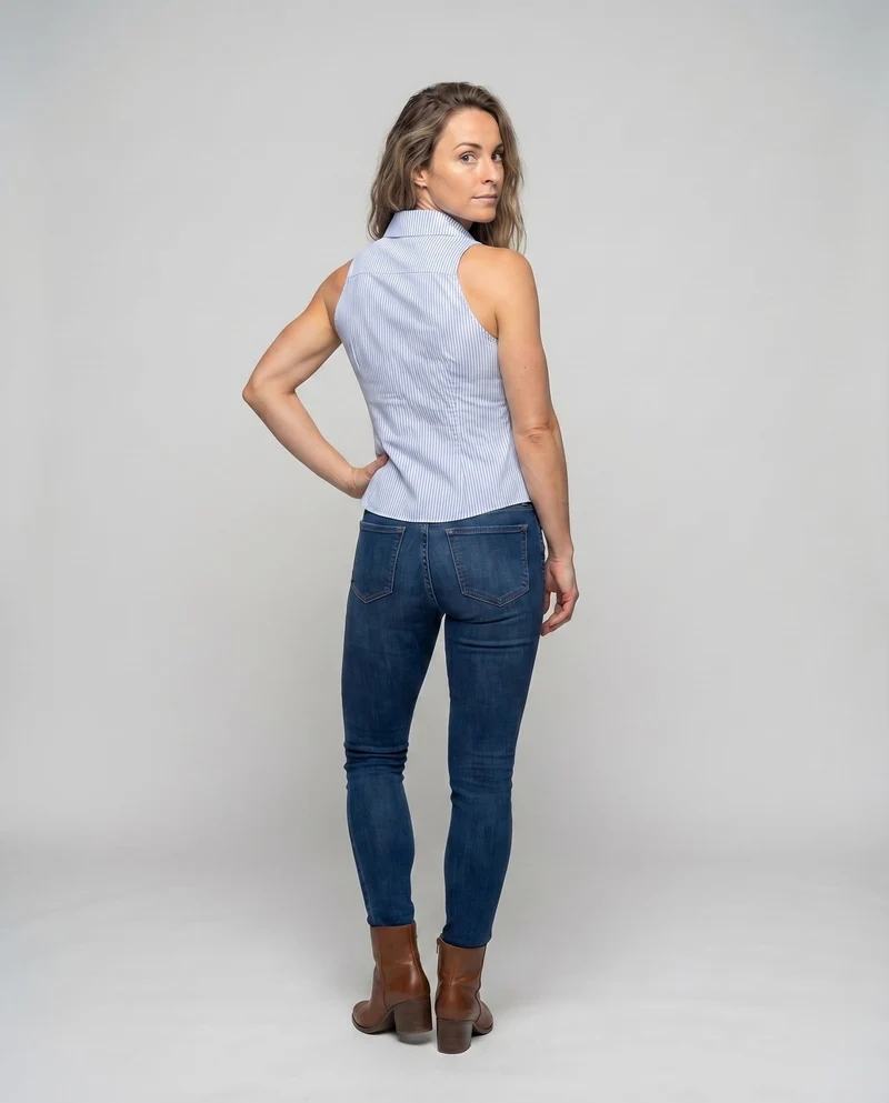 Damen Elegant geschnittenes Oberteil mit feinen Streifen und Knopfleiste