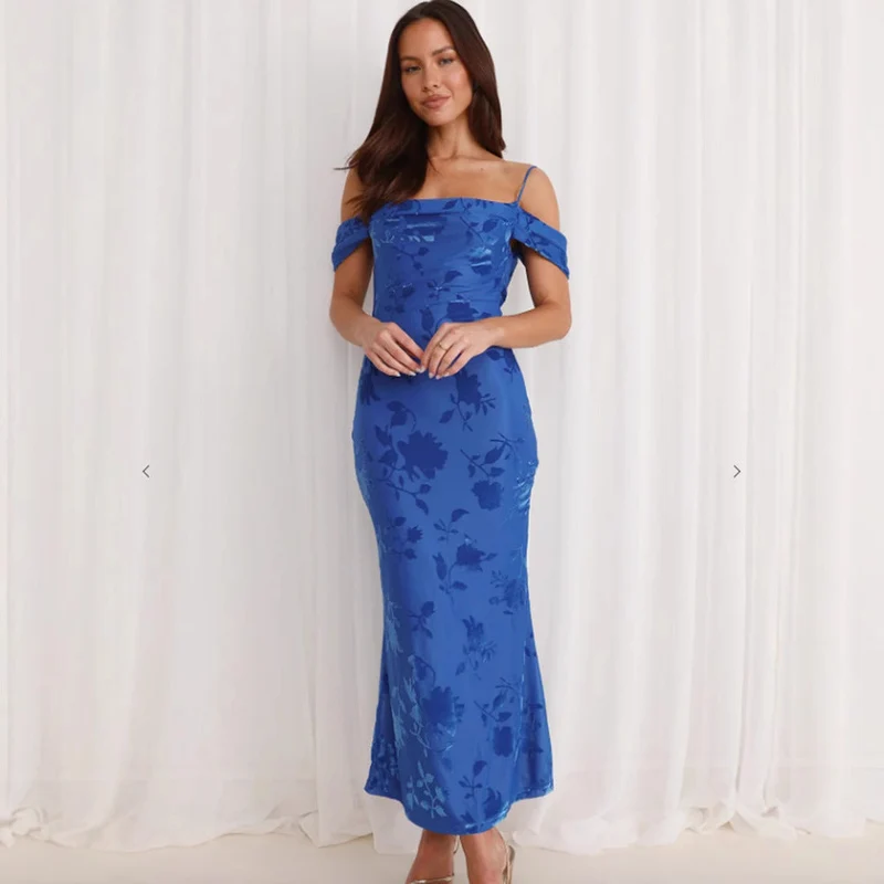 Damen Etuikleid mit romantischen Schulterträgern und floralem Design