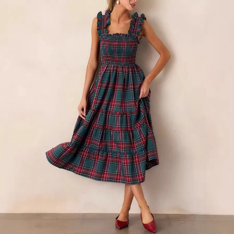 Damen Maxikleid mit voluminösen Rüschendetails und klassischen Karo-Muster
