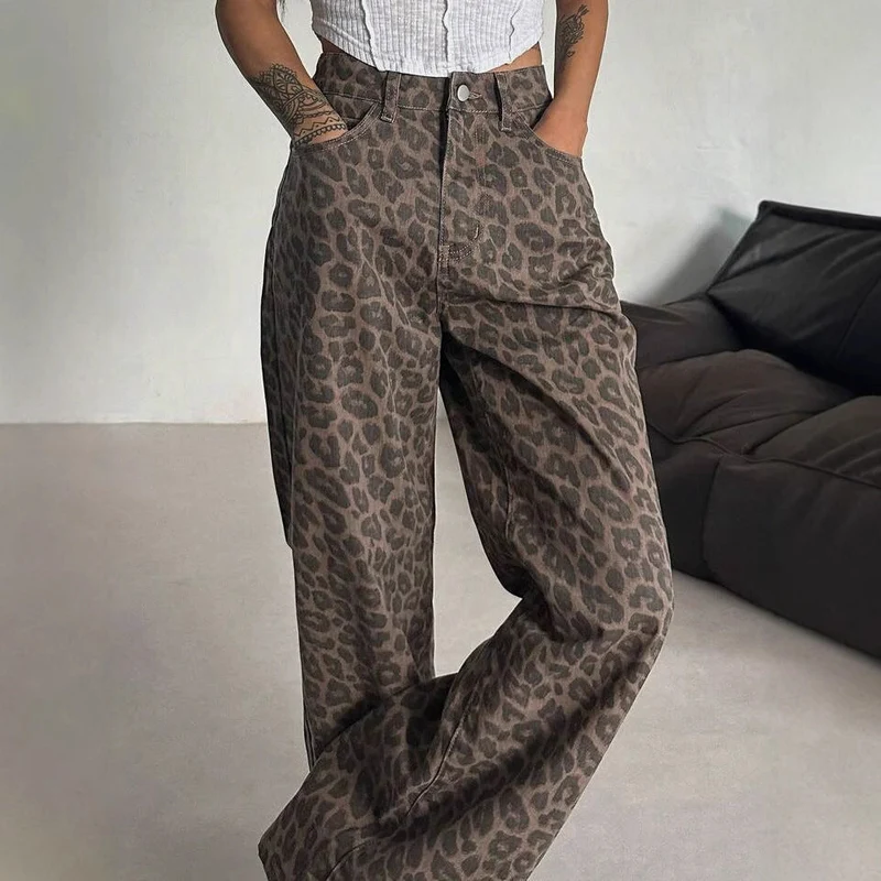 Damen Weit geschnittene Leoparden-Jeans im lässigen Stil