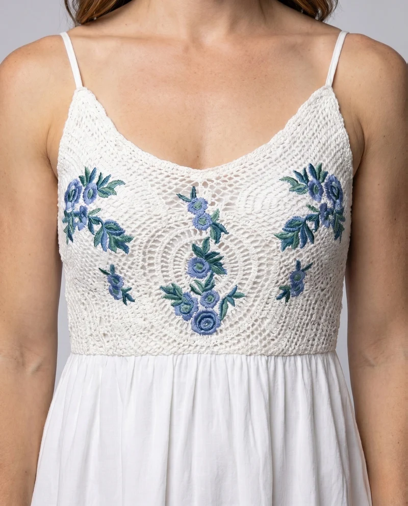 Damen Sommerkleid mit floralem Häkeloberteil