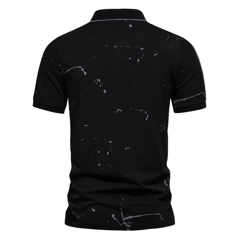 Herren Poloshirt mit kreativen Spritzdruck und hochwertiger Baumwolle