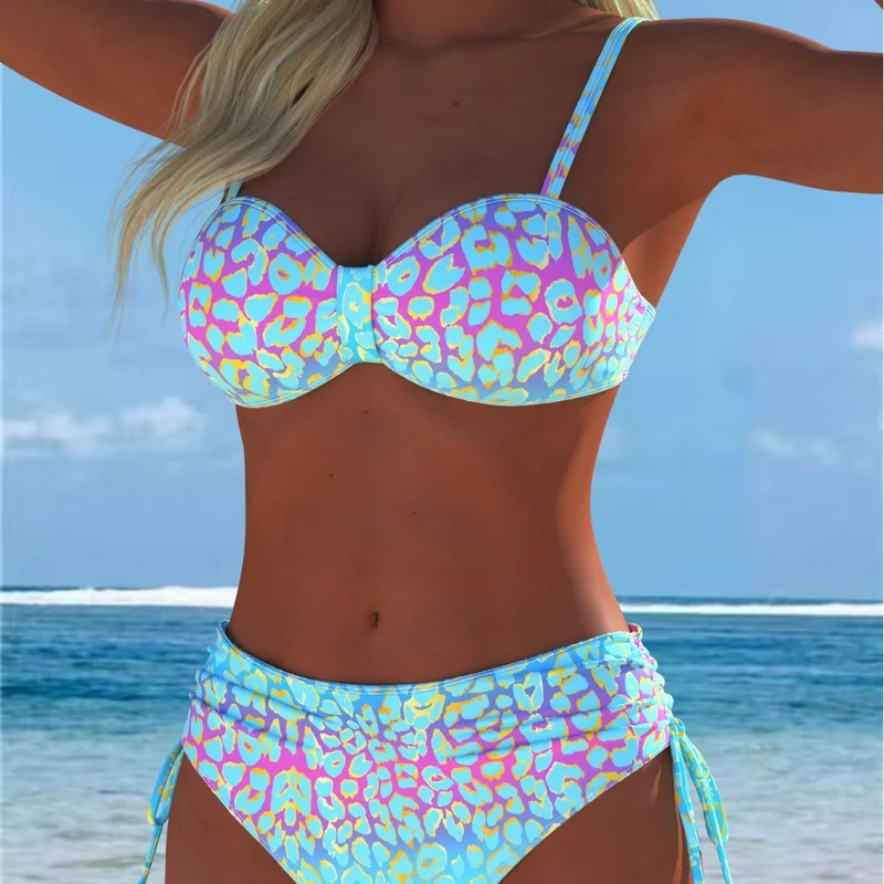 Damen Bikini-Set mit modischem geometrischem Muster und hohen Schnittformen