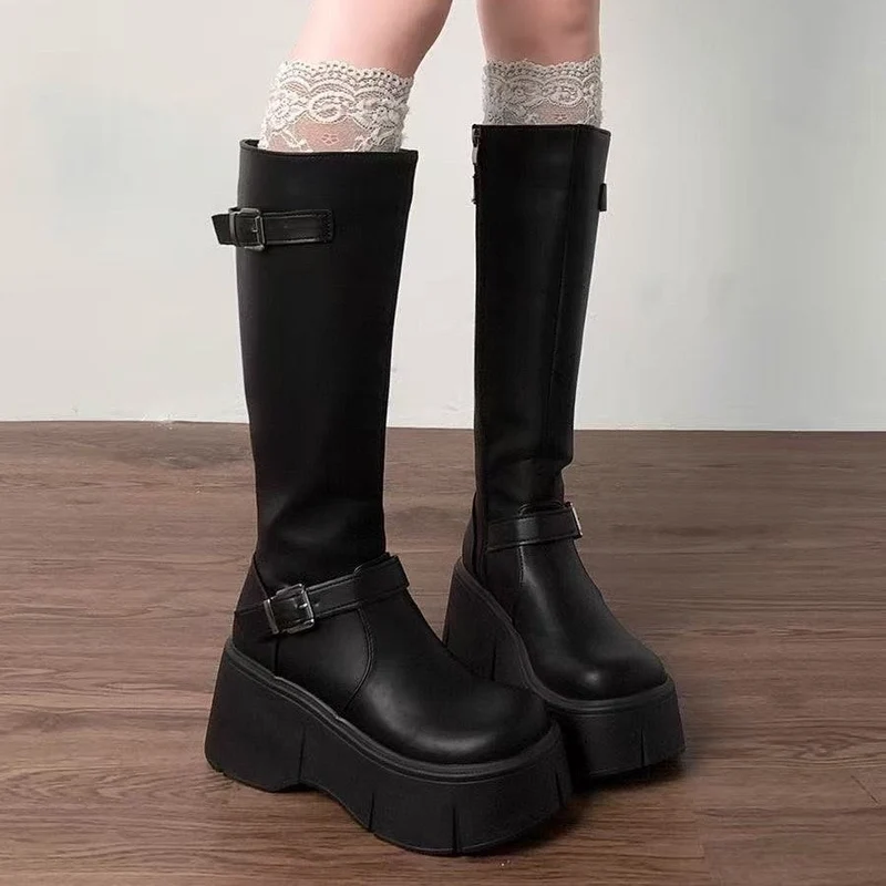 Damen Modische Stiefel mit auffälligem Schnallen-Design Nord Taschen