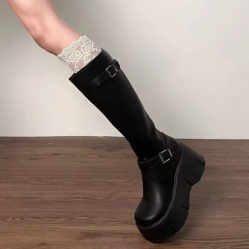 Damen Modische Stiefel mit auffälligem Schnallen-Design Nord Taschen
