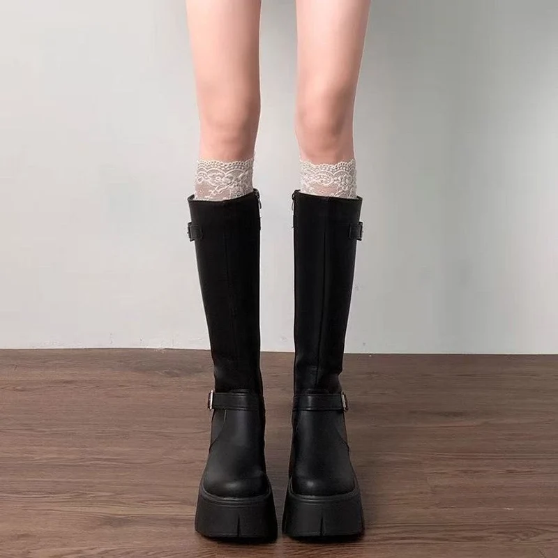 Damen Modische Stiefel mit auffälligem Schnallen-Design Nord Taschen