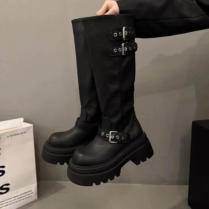 Damen Modische Stiefel mit auffälligem Schnallen-Design Nord Taschen