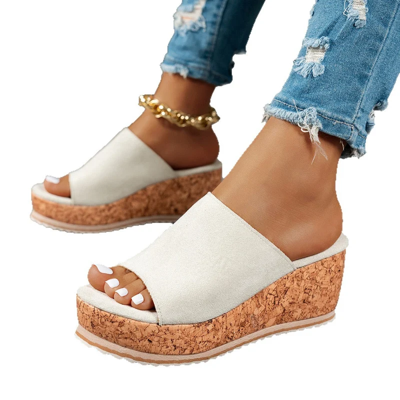 Damen Wedge-Pantoletten mit wildem Leopardenmuster und komfortabler Korksohle