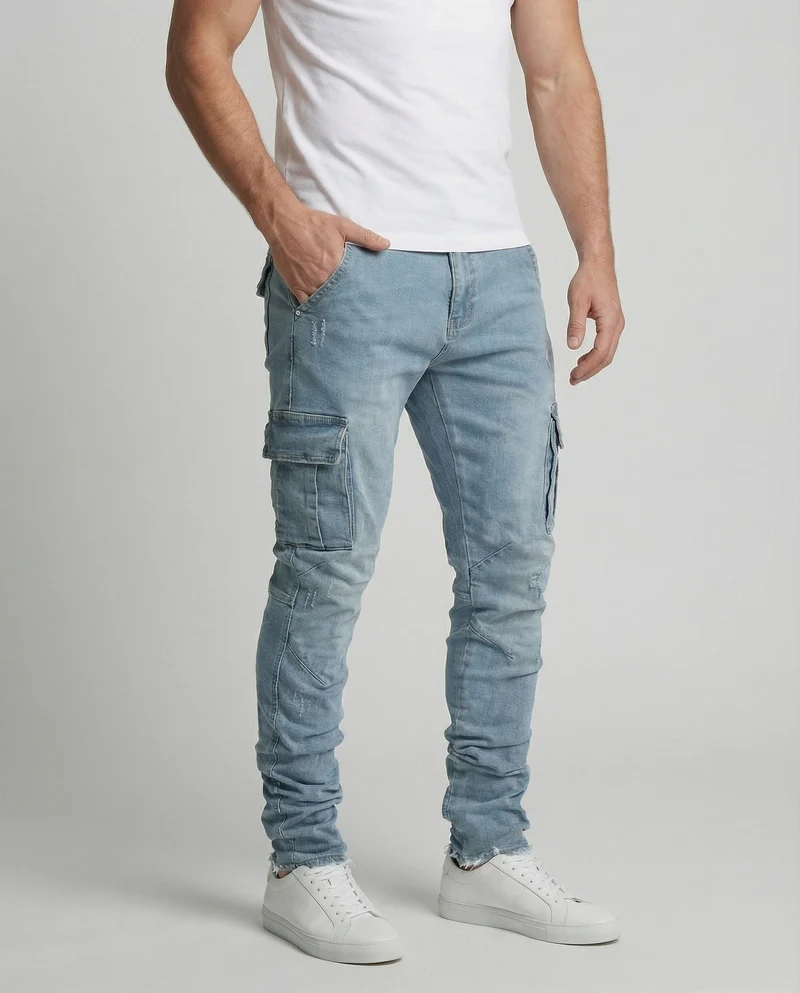 Herren nan konisch zulaufende Cargo-Jeans mit aufgesetzten Klappentaschen, verwaschener Optik und Elastananteil