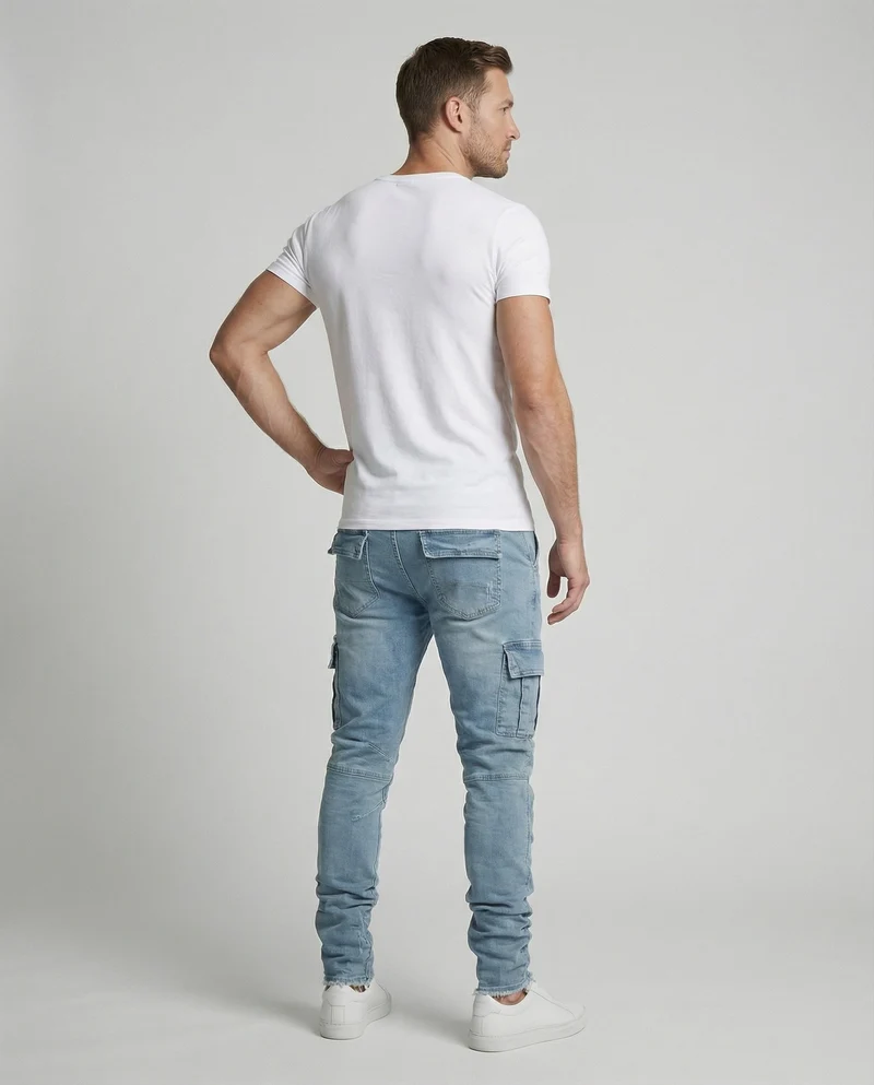 Herren nan konisch zulaufende Cargo-Jeans mit aufgesetzten Klappentaschen, verwaschener Optik und Elastananteil