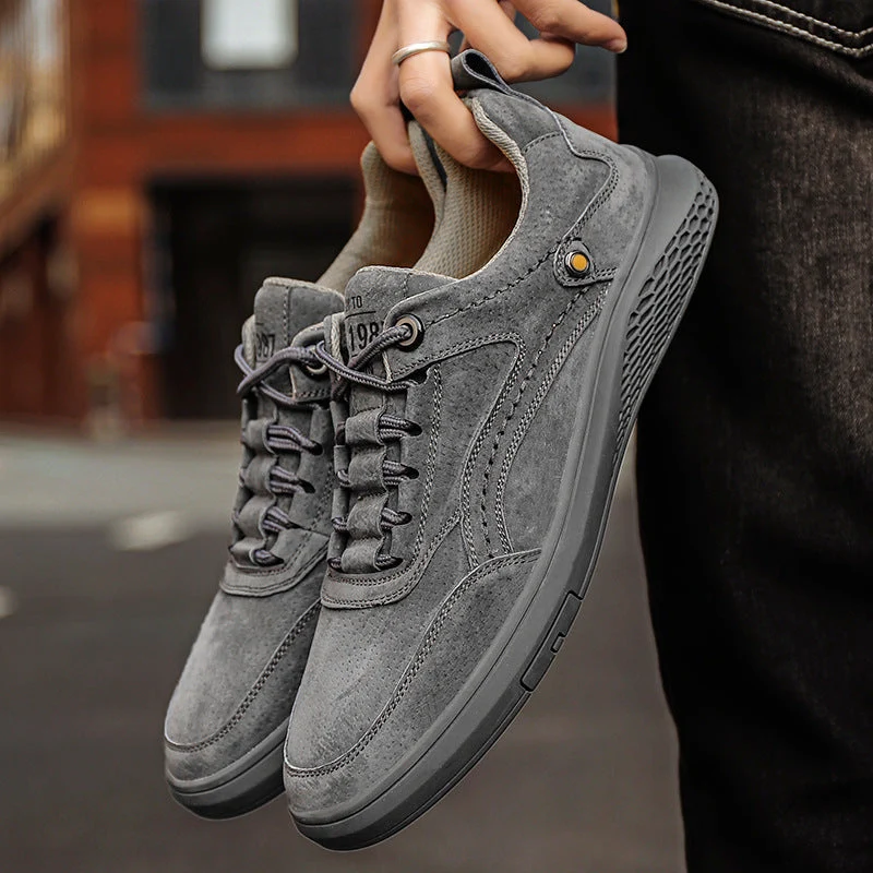 Herren Sneakers mit weichem Wildleder und atmungsaktiven Einsätzen Nord Taschen