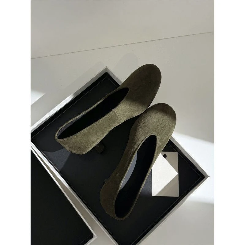Damen elegante Pumps mit modischem Trichterabsatz