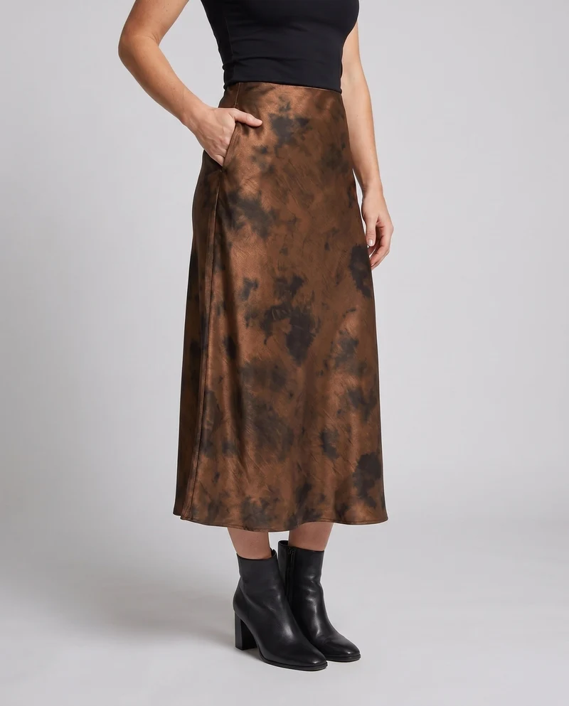 Damen Maxirock mit elegantem A-Linien Schnitt und luxuriöser Satin-Oberfläche