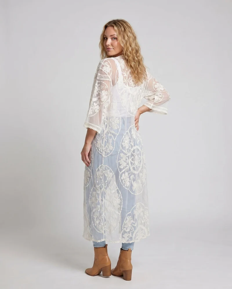 Damen feiner Spitzenkimono mit floralen Motiven Nord Taschen