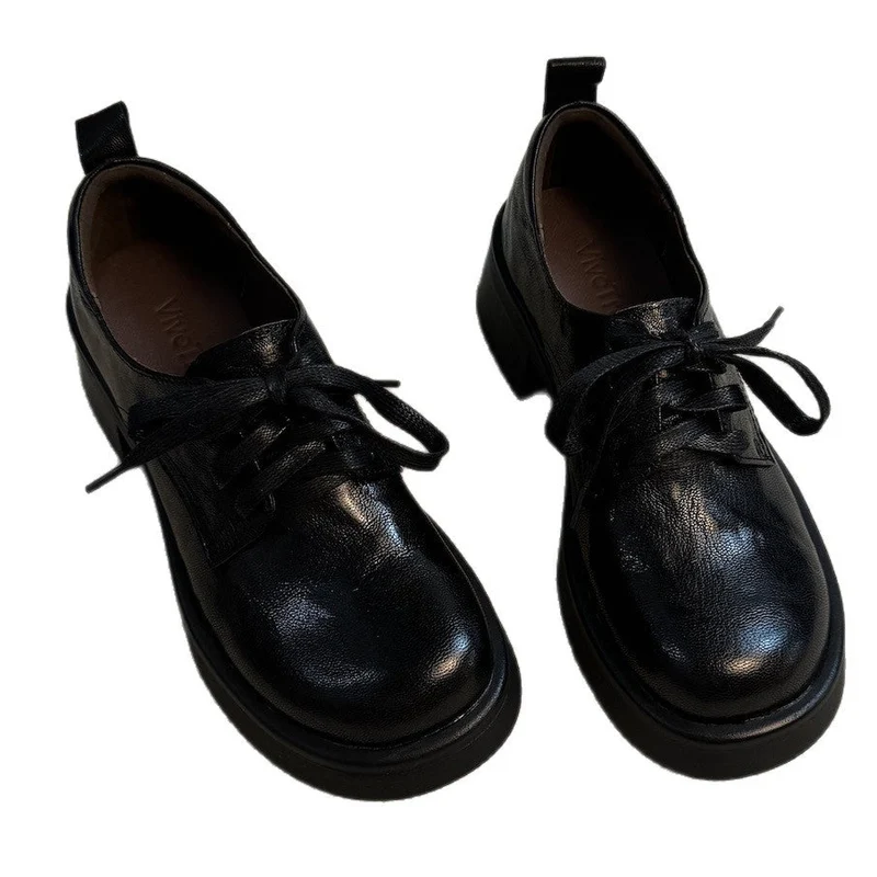 Damen Klassische Schnürschuhe mit robustem Plateau und eleganter Lederoberfläche