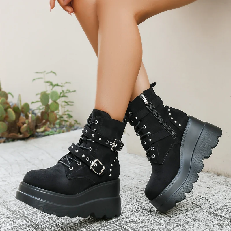Damen Wedge-Stiefel mit modischen Schnallen und robustem Plateau