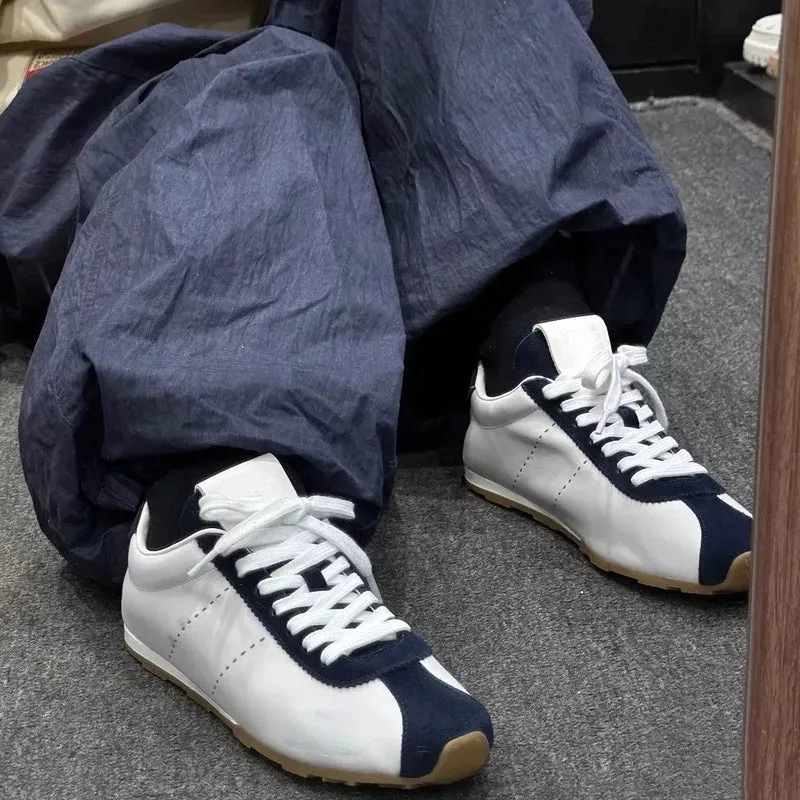 Damen Sneakers im eleganten Retro-Design mit atmungsaktiver Oberflächenstruktur