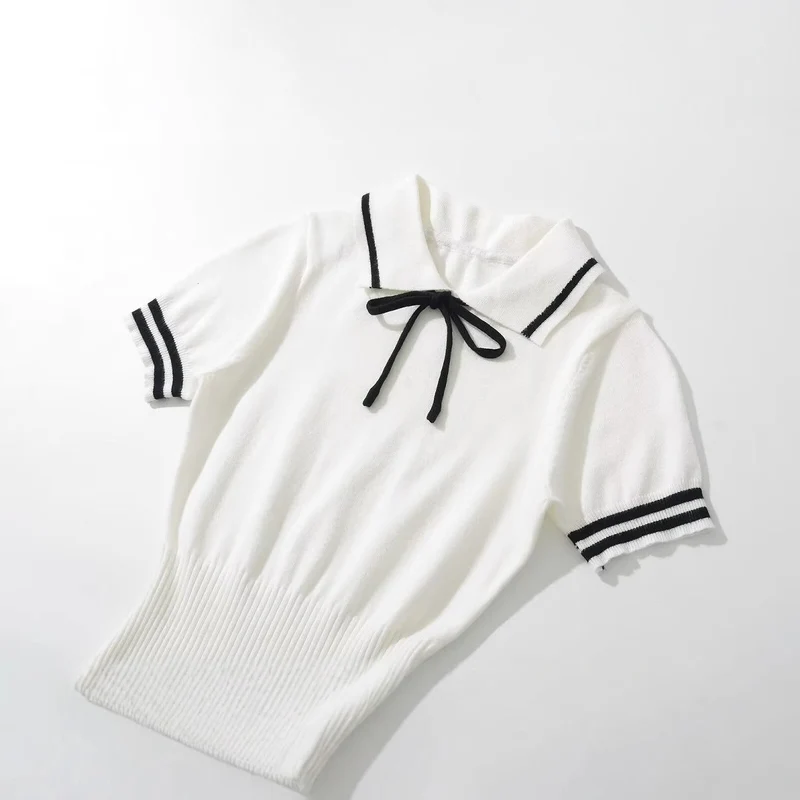 Damen Polo-Kleid mit Rüschensaum und dekorativem Bindeakzent