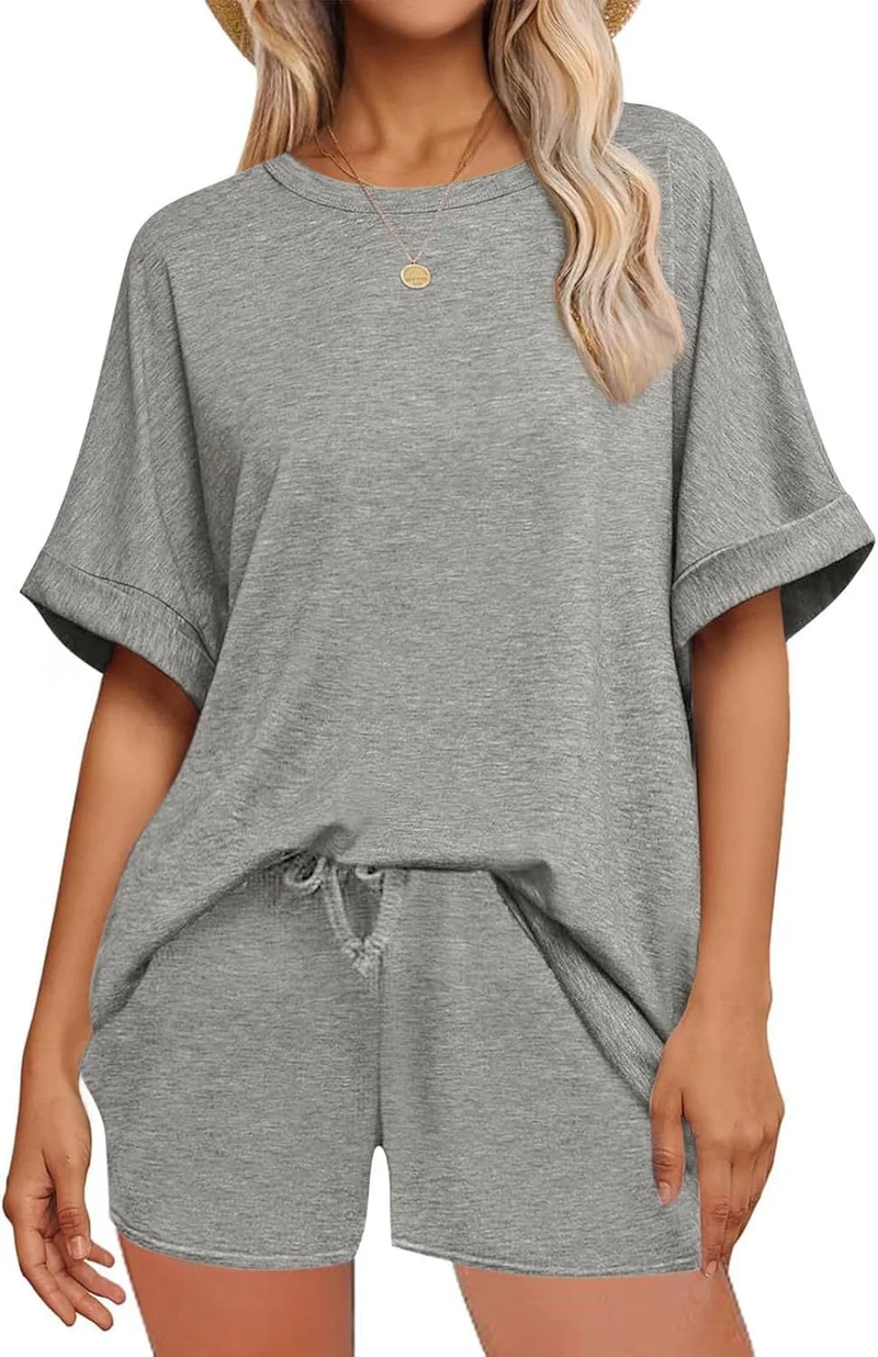 Damen lässiges Freizeit-Set mit oversize T-Shirt und Shorts