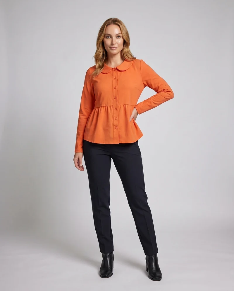 Damen luftige Bluse mit breitem Kragen und Knopfleiste