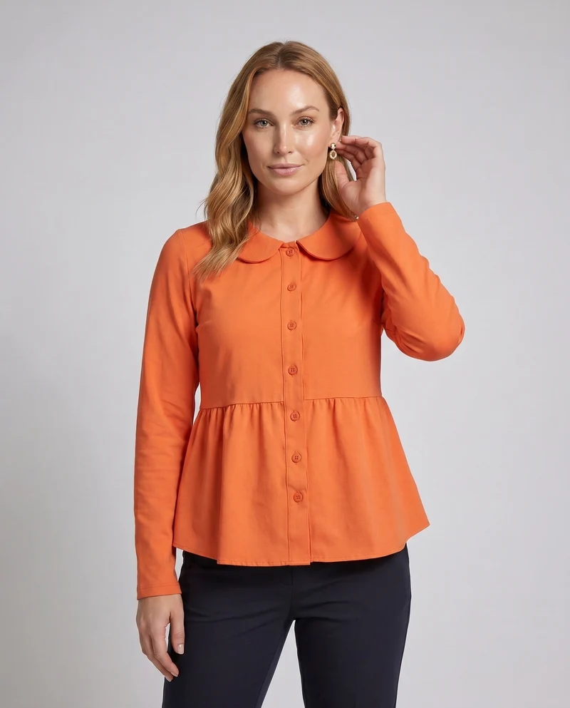 Damen luftige Bluse mit breitem Kragen und Knopfleiste
