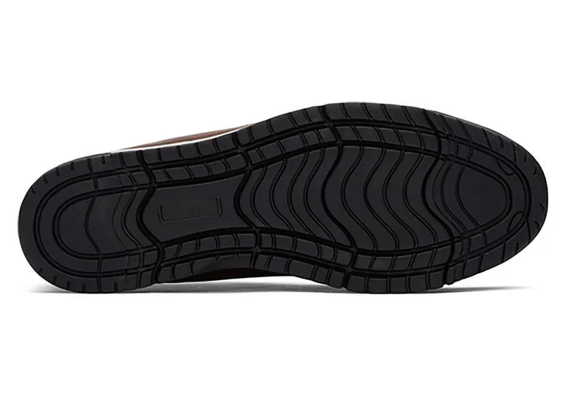 TOMS Wasserabweisender Navi Chukka-Stiefel für Herren aus Leder – Chicory Brown